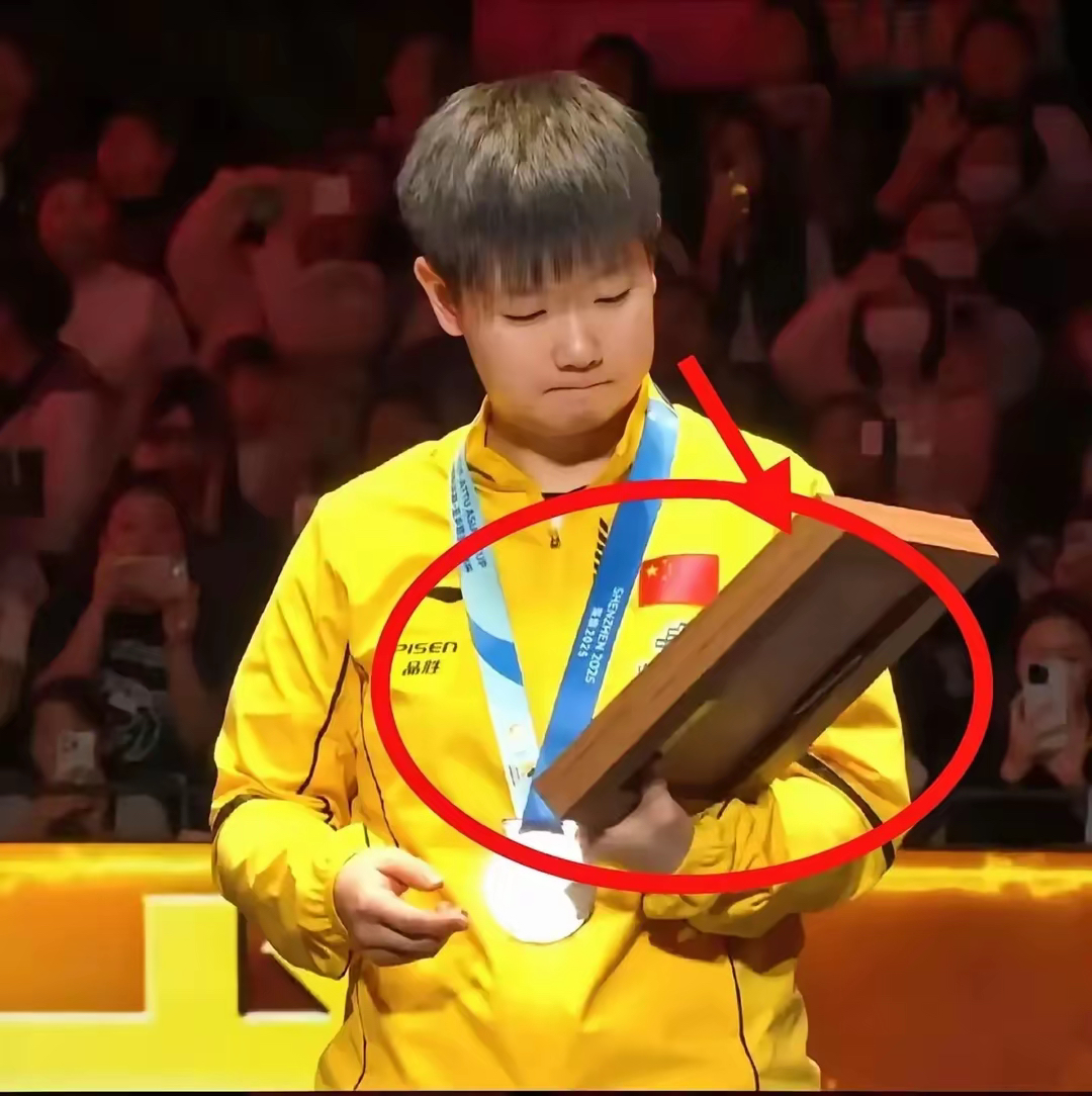 孙颖莎刷新世界纪录，苏炳添教练激动落泪！